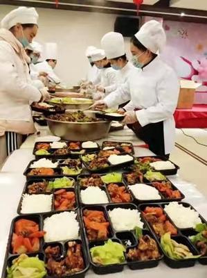 尋味武漢 團餐迎來洗牌期？25年餐飲老店跨界拓展新賽道